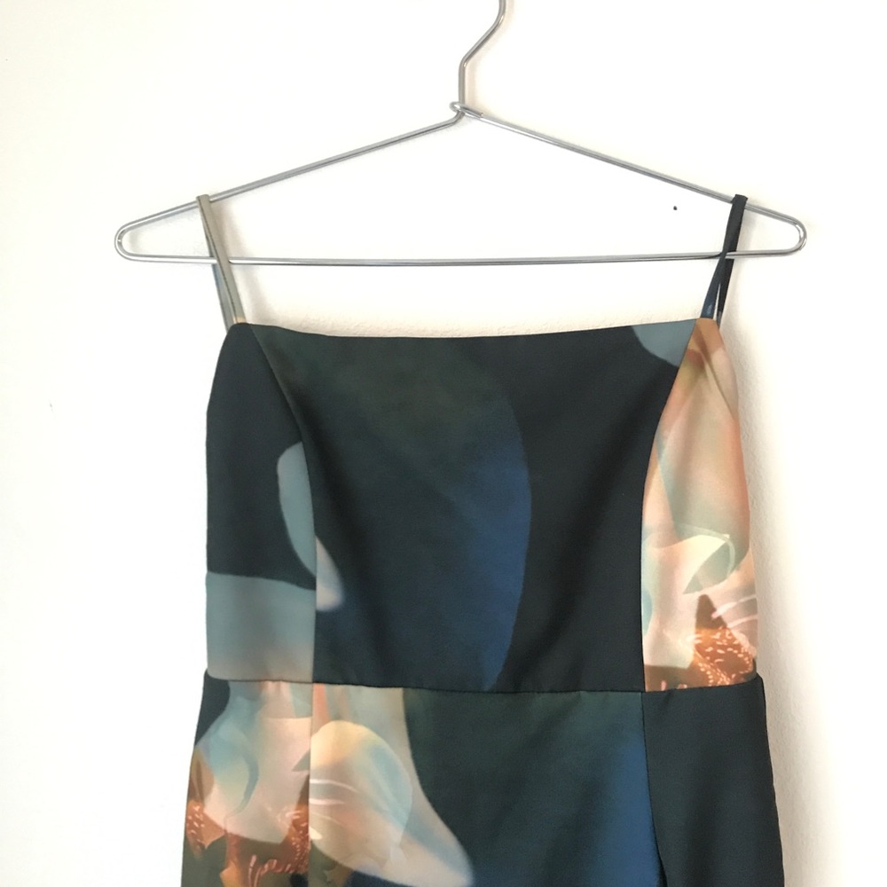 ✨FLORAL BODYCON DRESS✨ - Picture 2 of 6